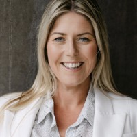 E Henderson Headshot